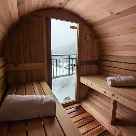 Pine & Wine Sauna 팜포로보