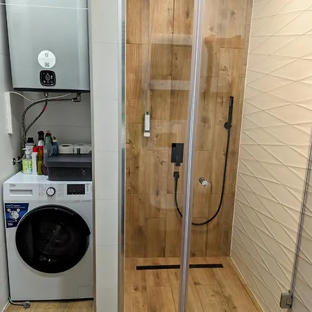 Pine & Wine Sauna *